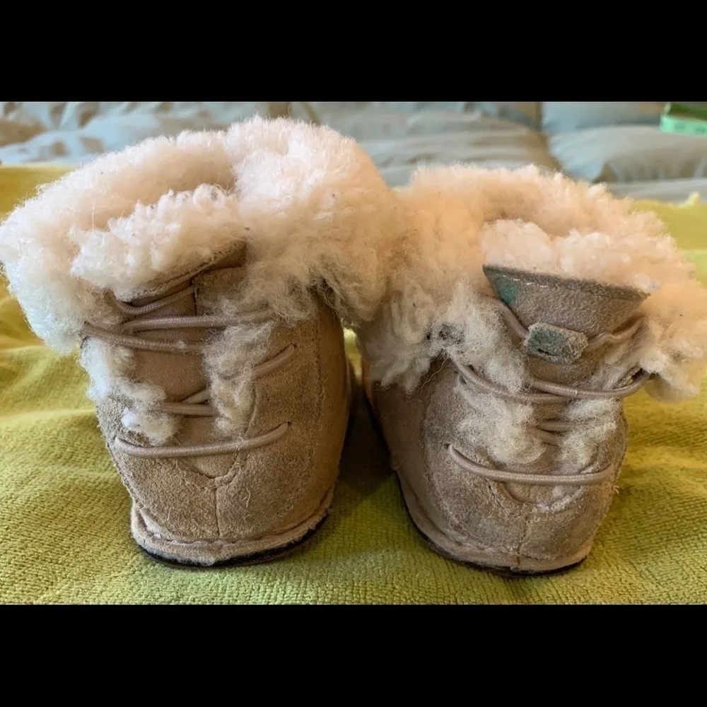 UGG’s Infant size M. Includes box. Used/still cute​​​​​​​​​​​​​​​​​​​​